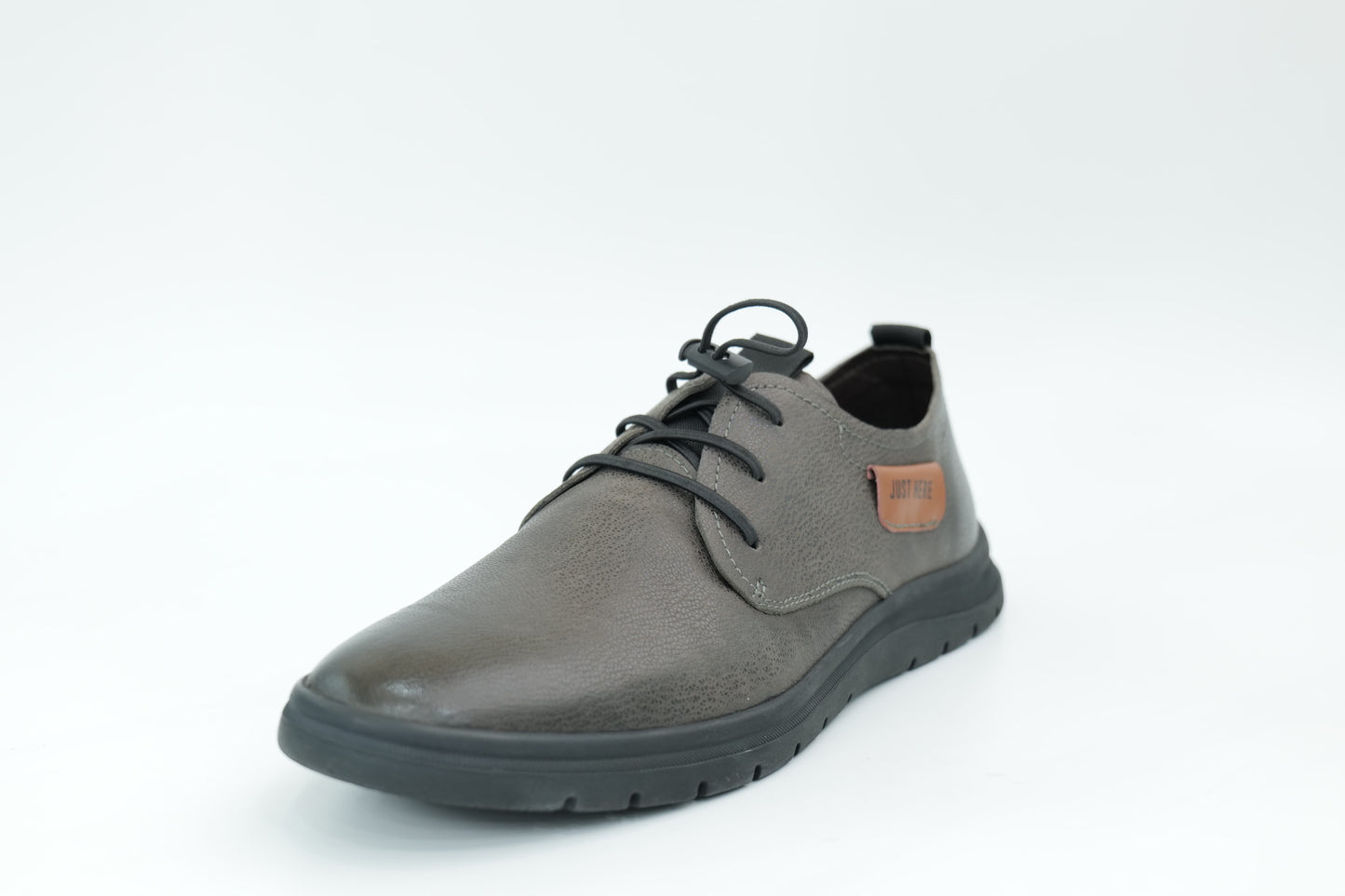 Casual shoes