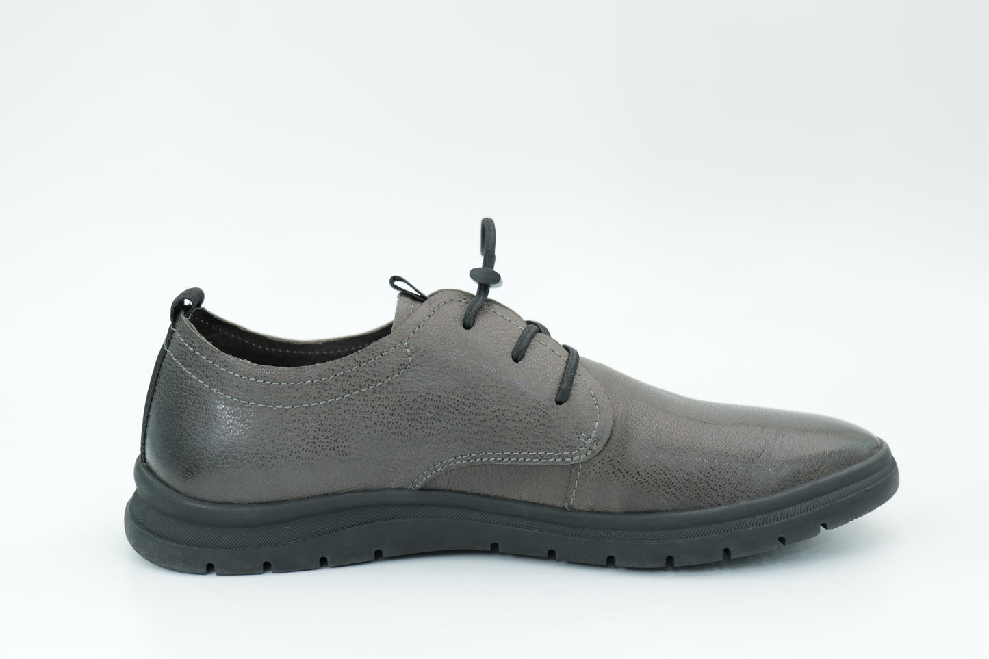 Casual shoes