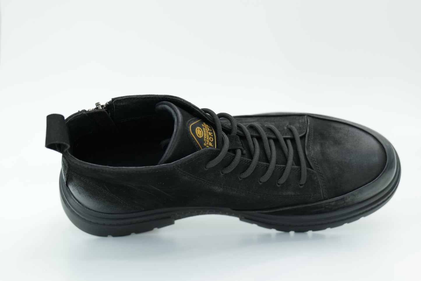 Casual shoes