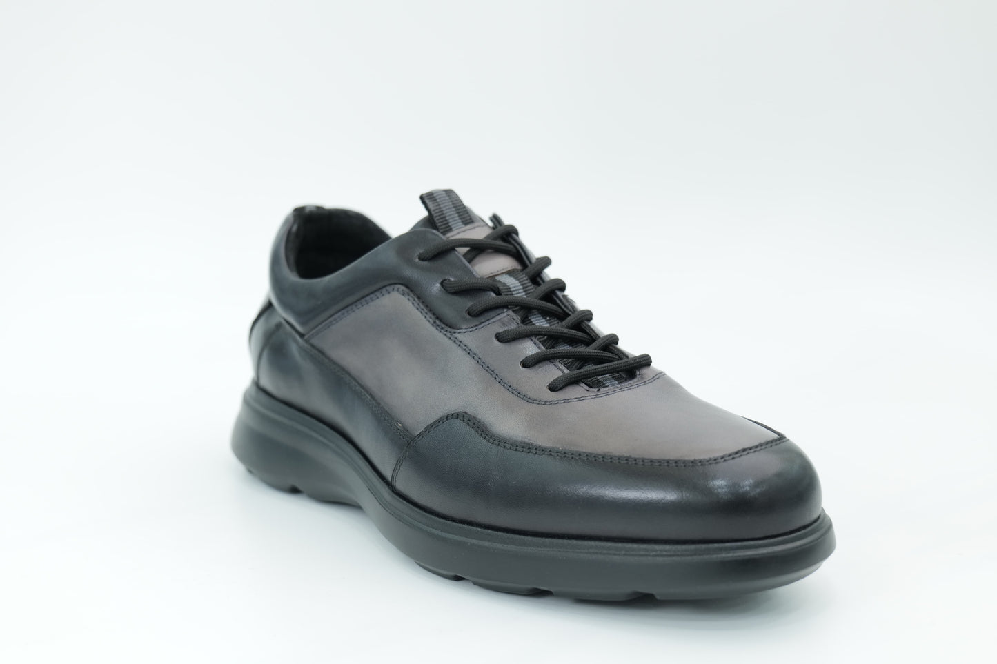 Casual shoes