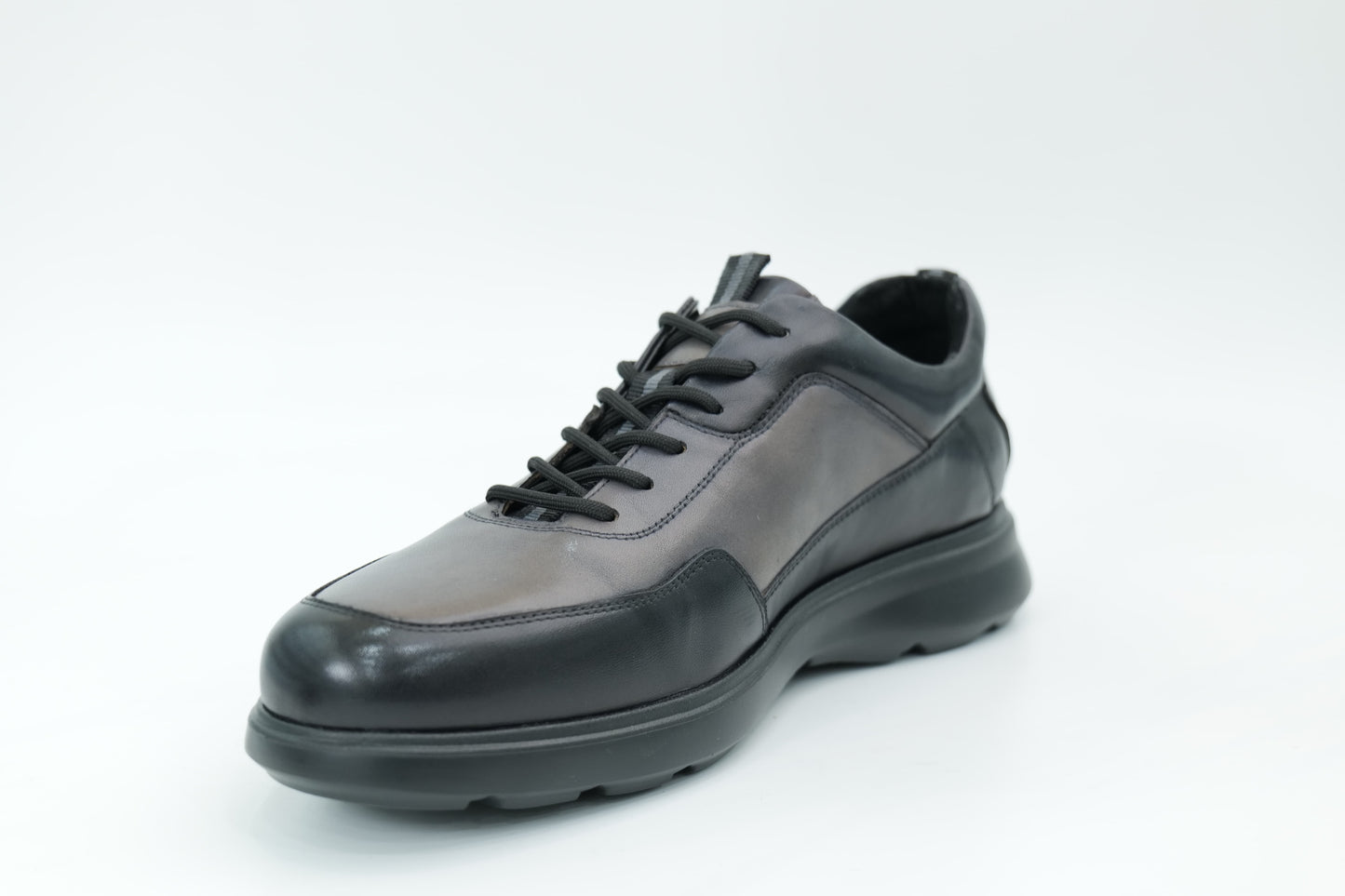 Casual shoes