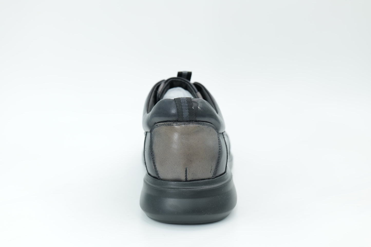 Casual shoes