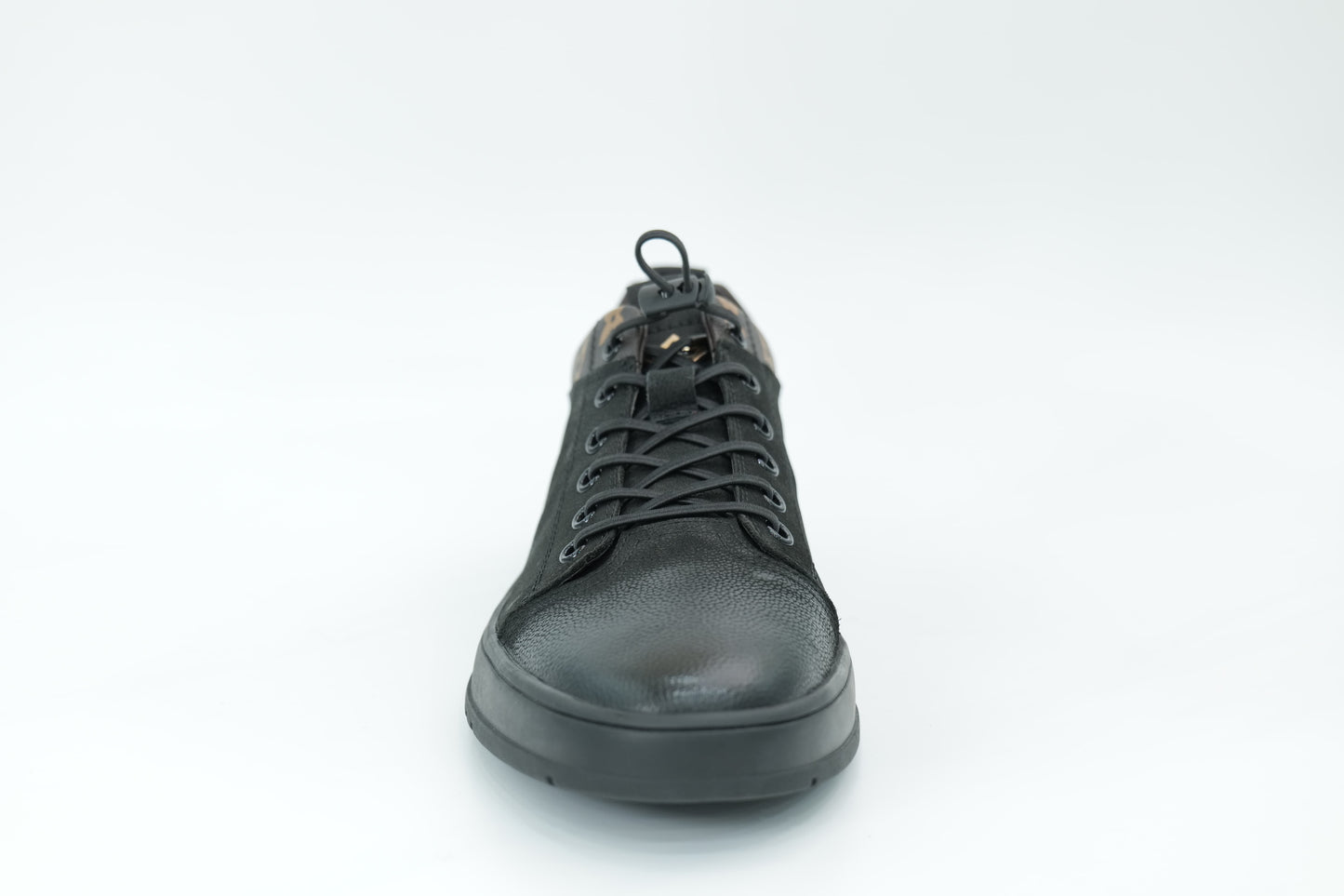 Casual shoes