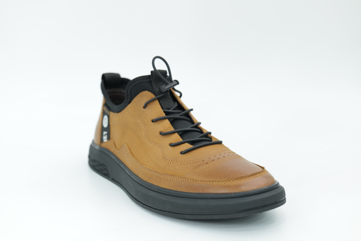 Casual shoes