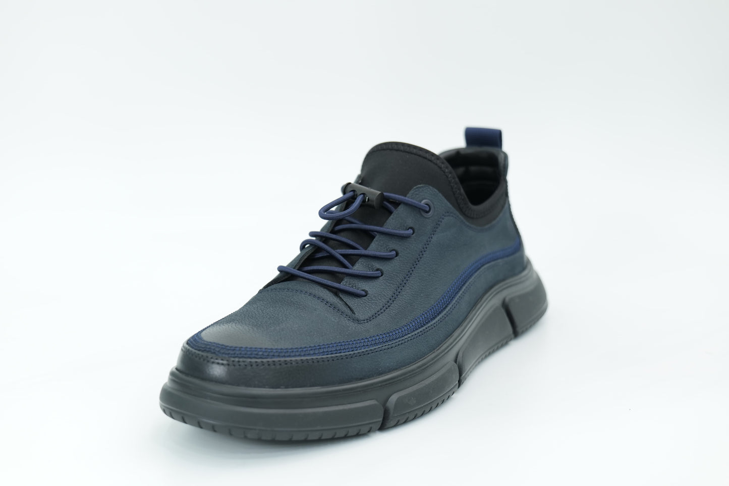 Casual shoes