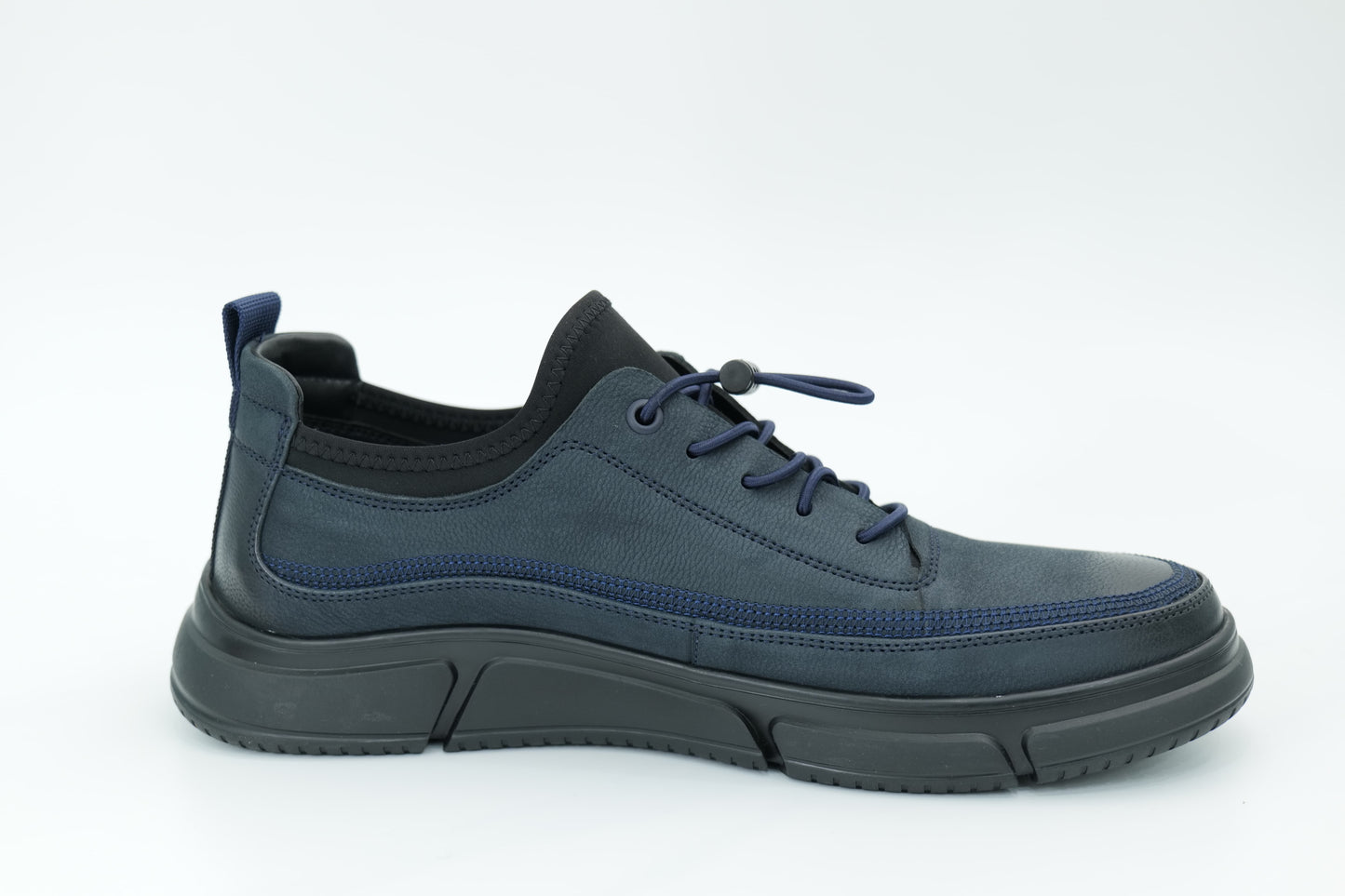 Casual shoes