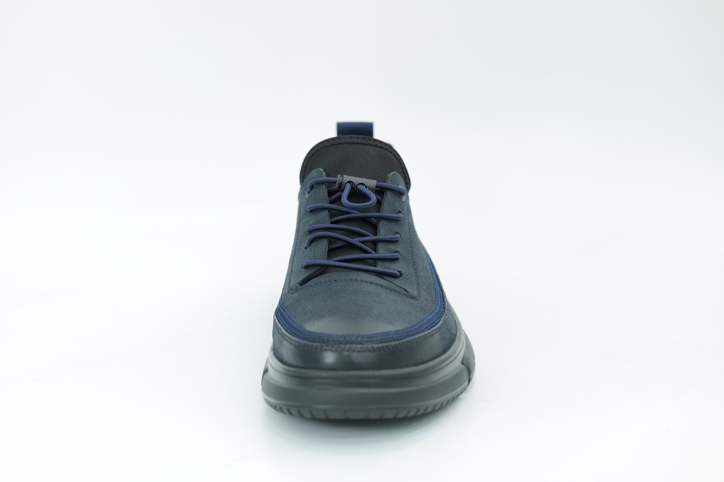 Casual shoes
