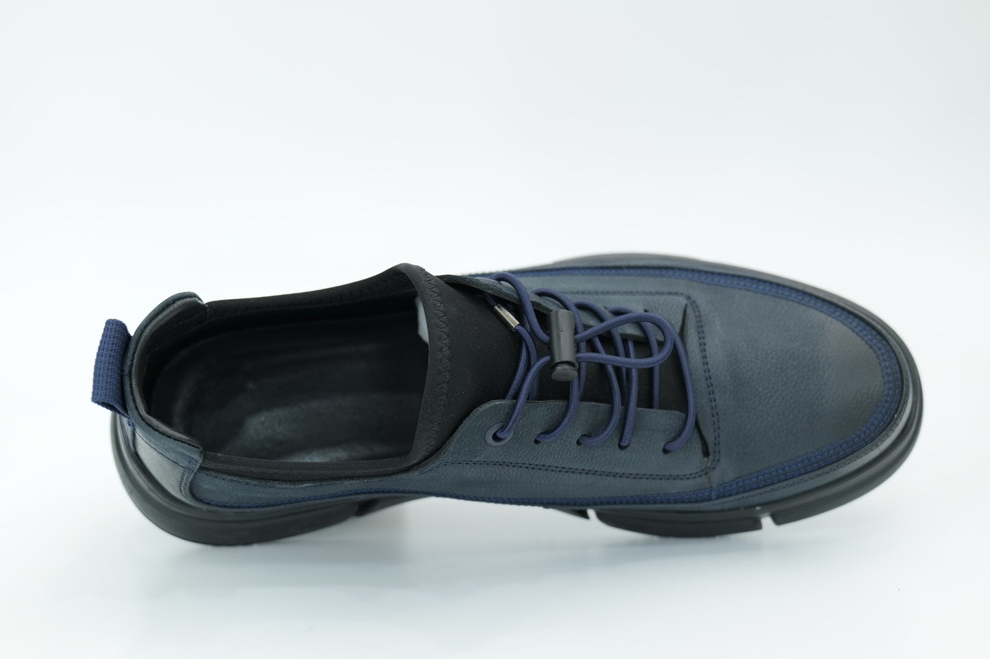 Casual shoes