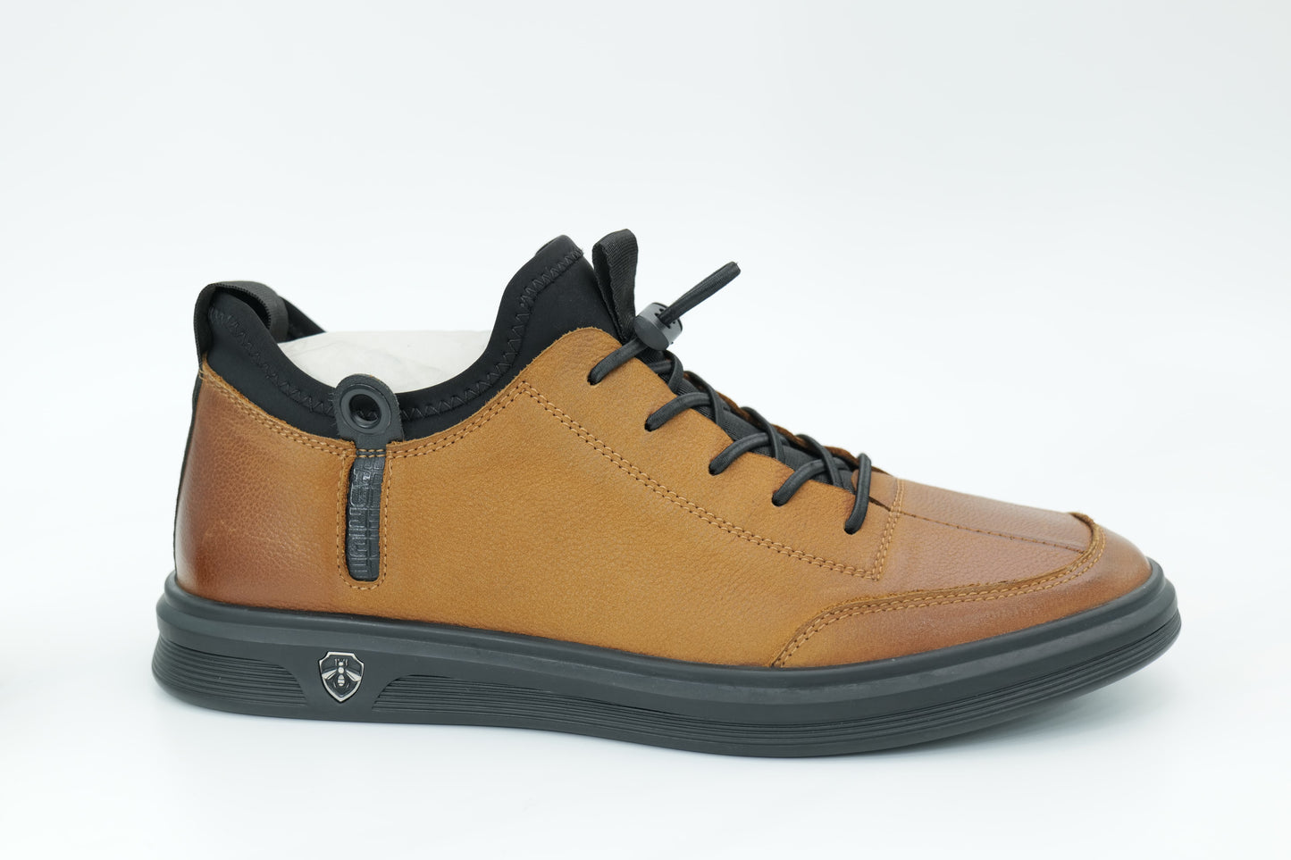 Casual shoes