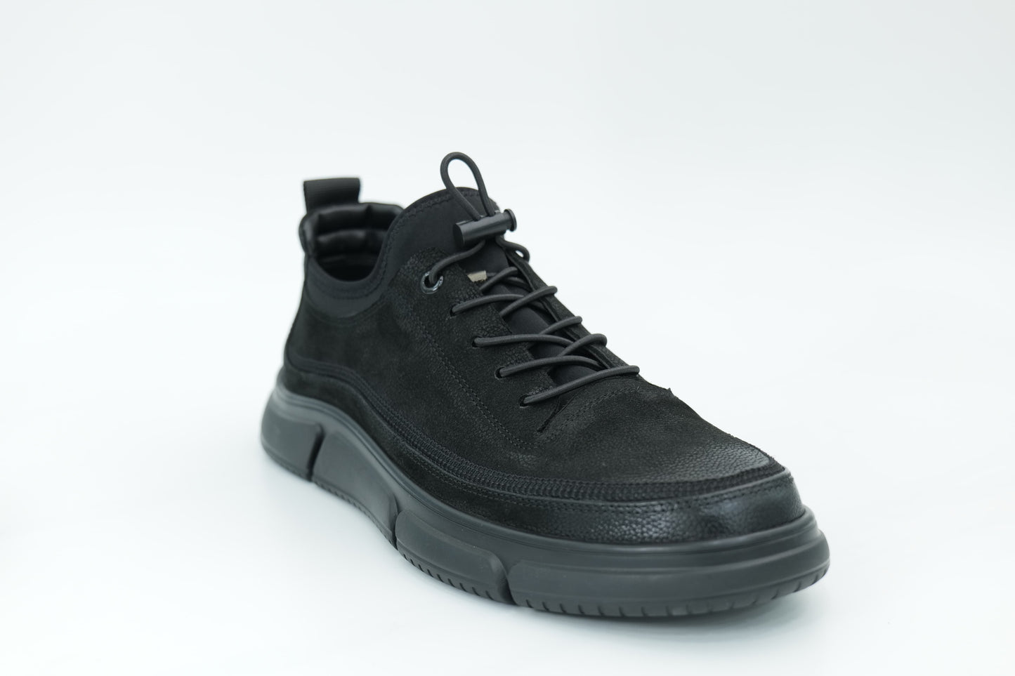 Casual shoes