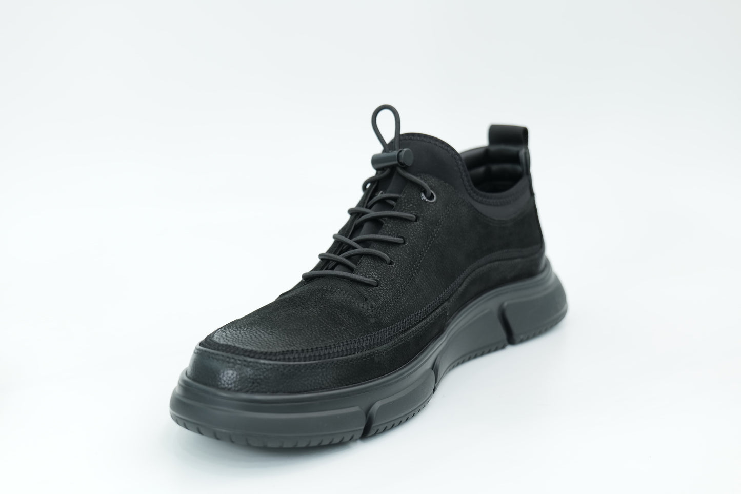 Casual shoes
