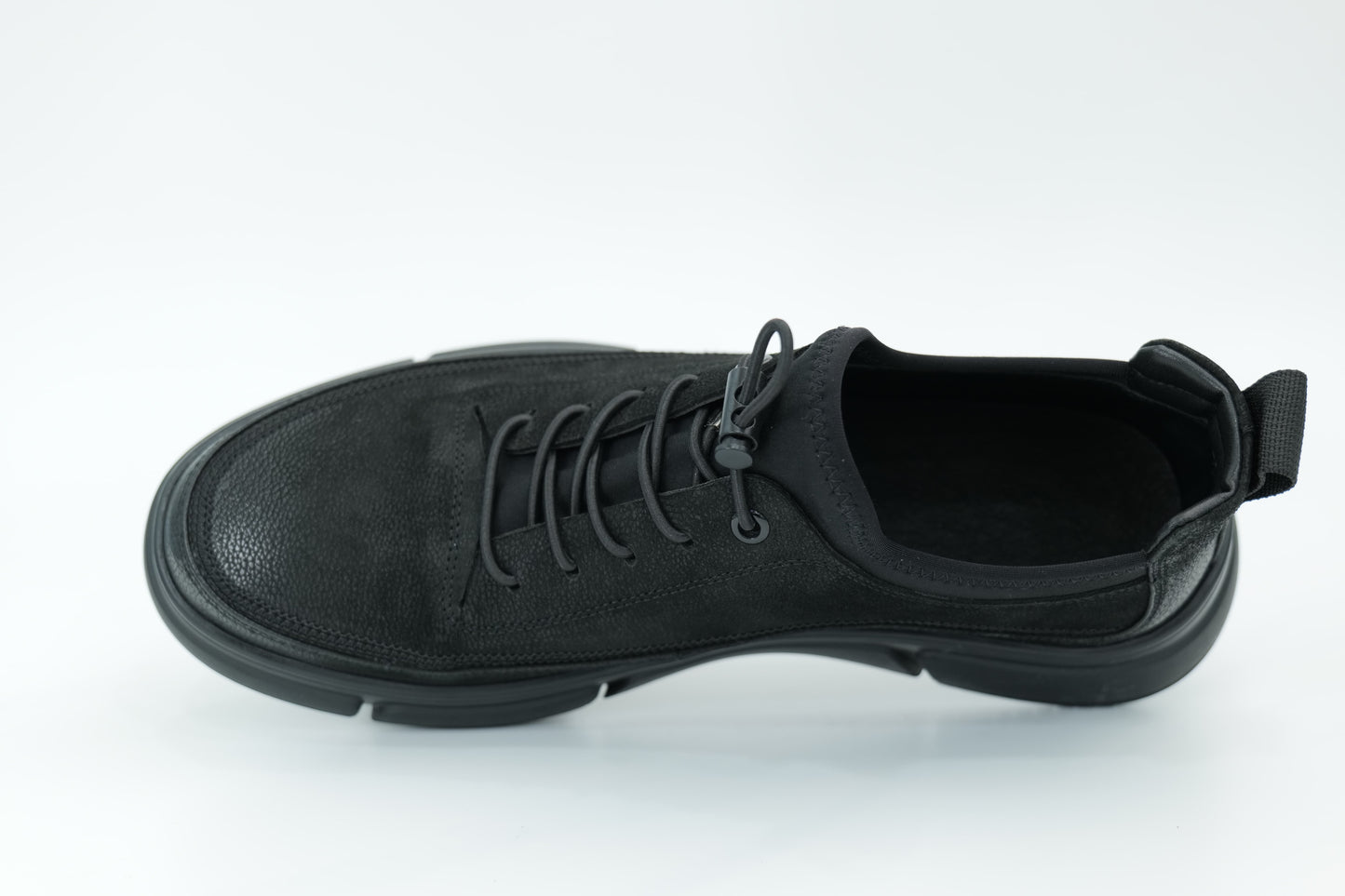 Casual shoes