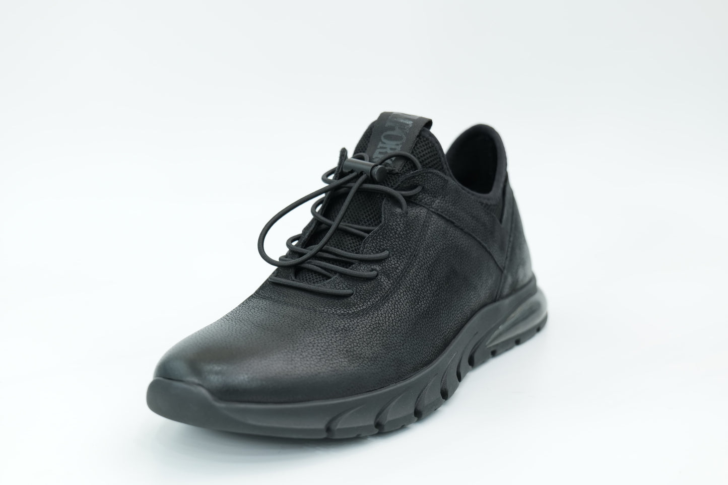 Casual shoes