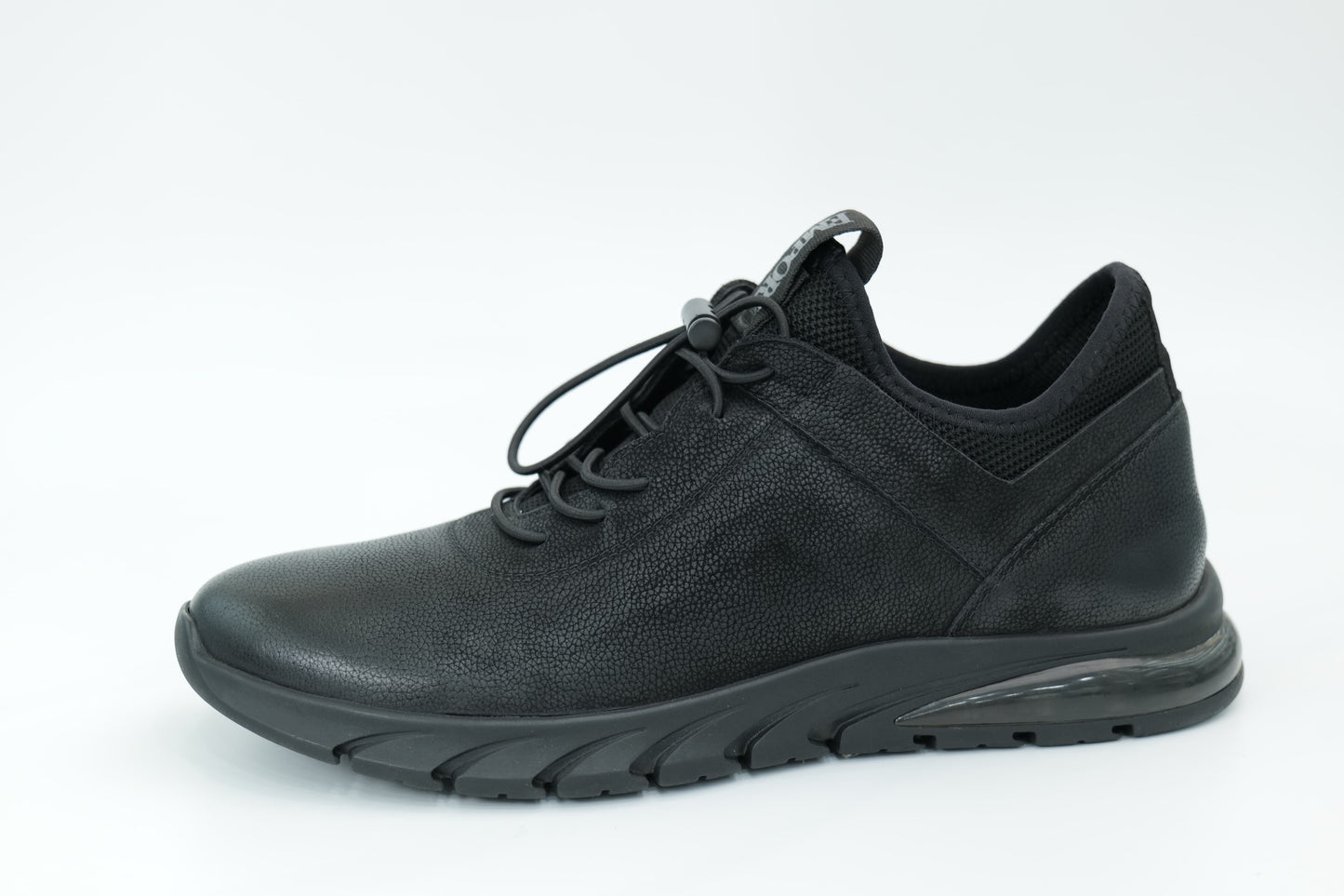 Casual shoes