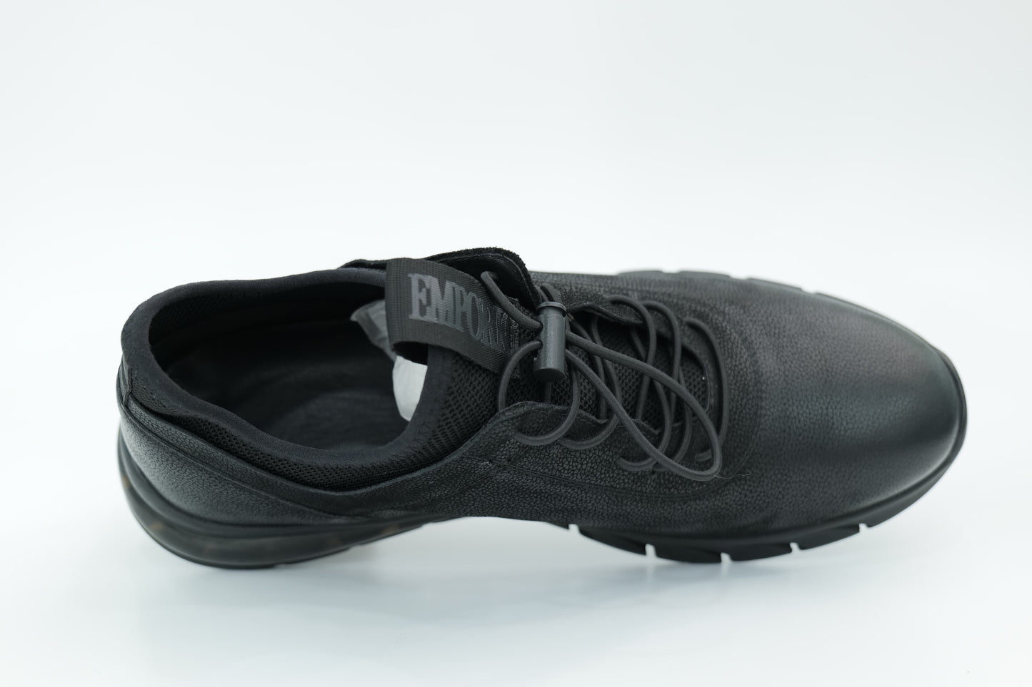 Casual shoes