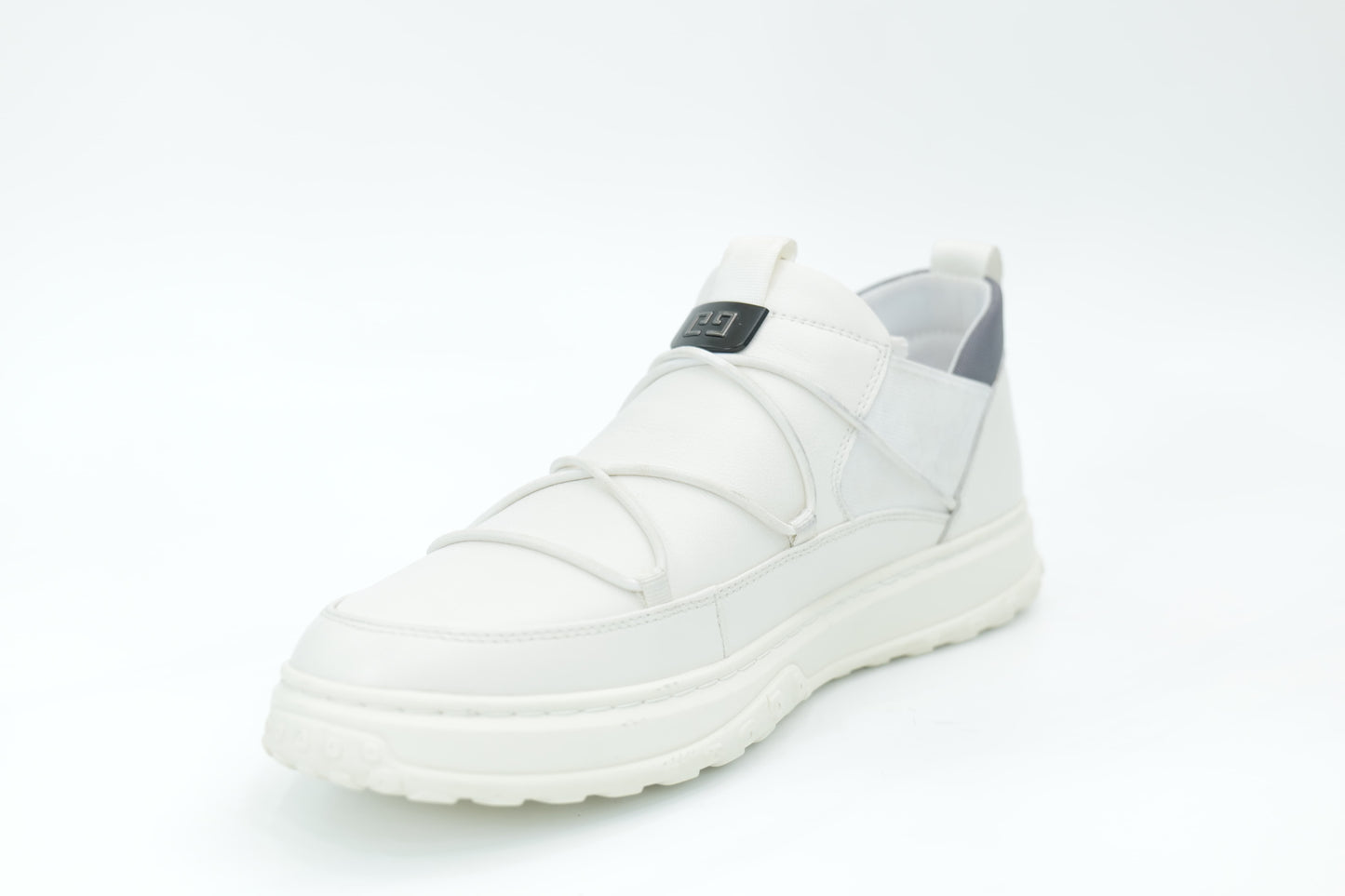 Casual shoes