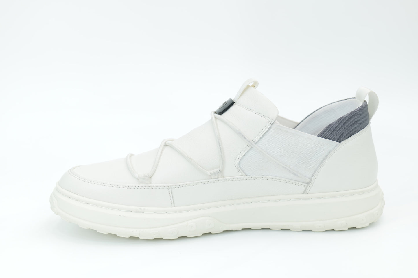 Casual shoes