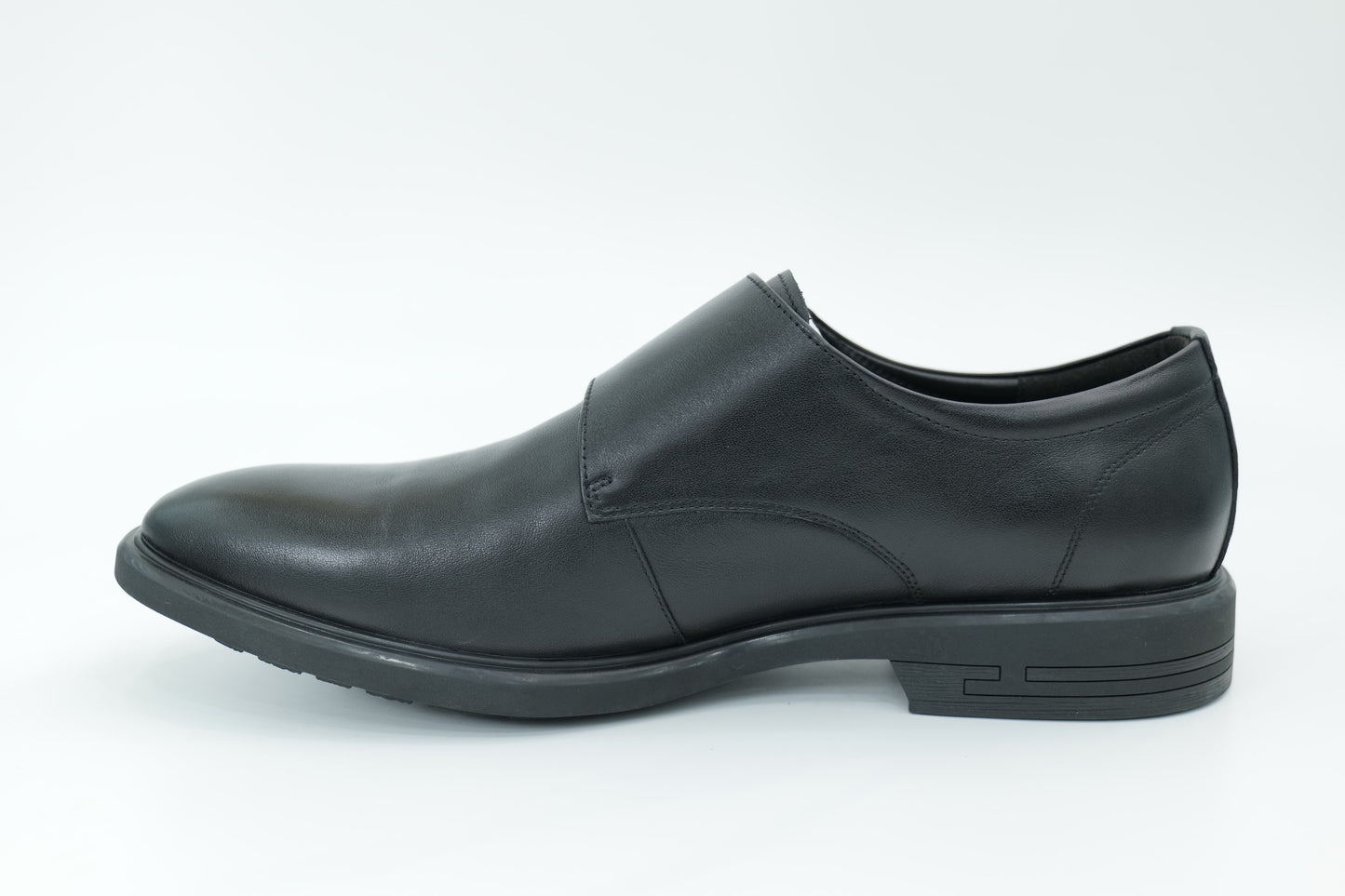 Casual shoes