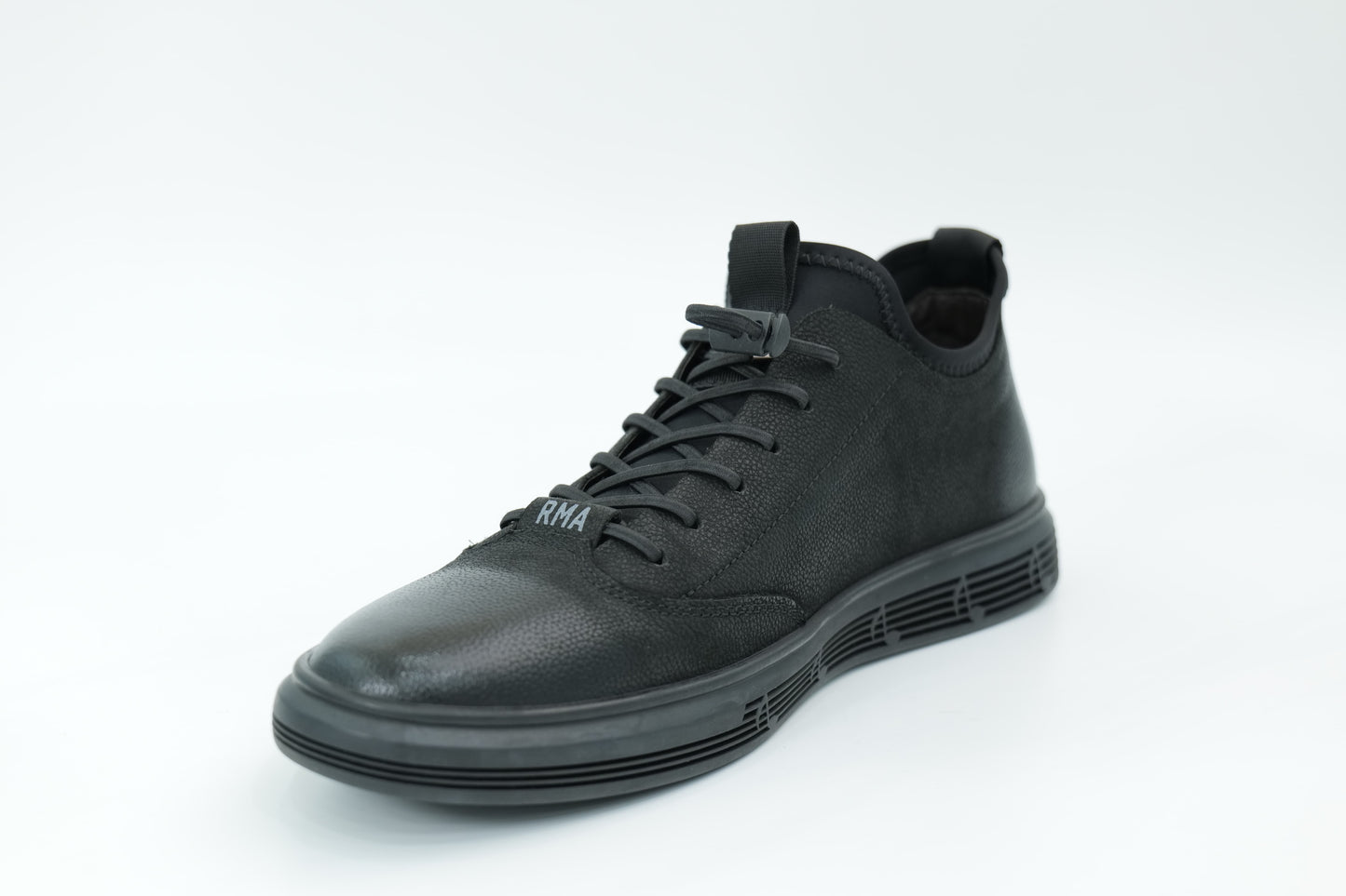 Casual shoes