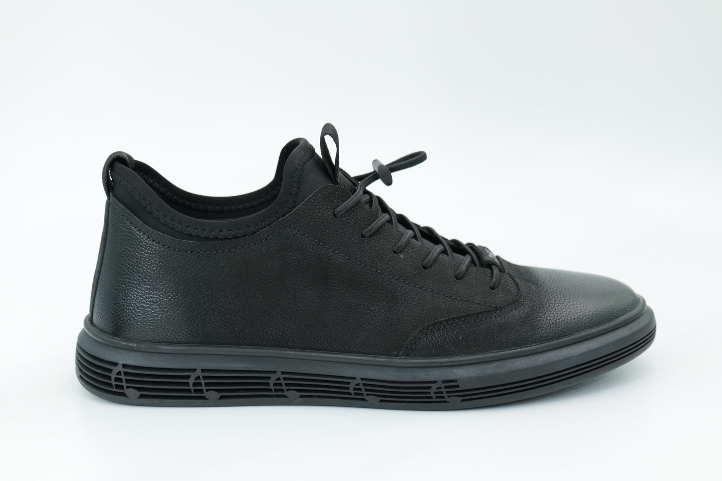 Casual shoes