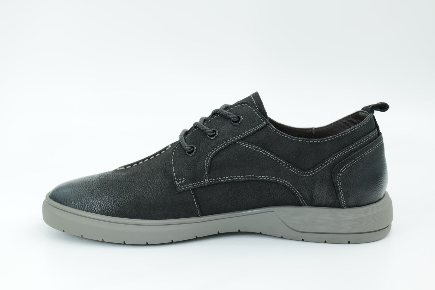 Casual shoes