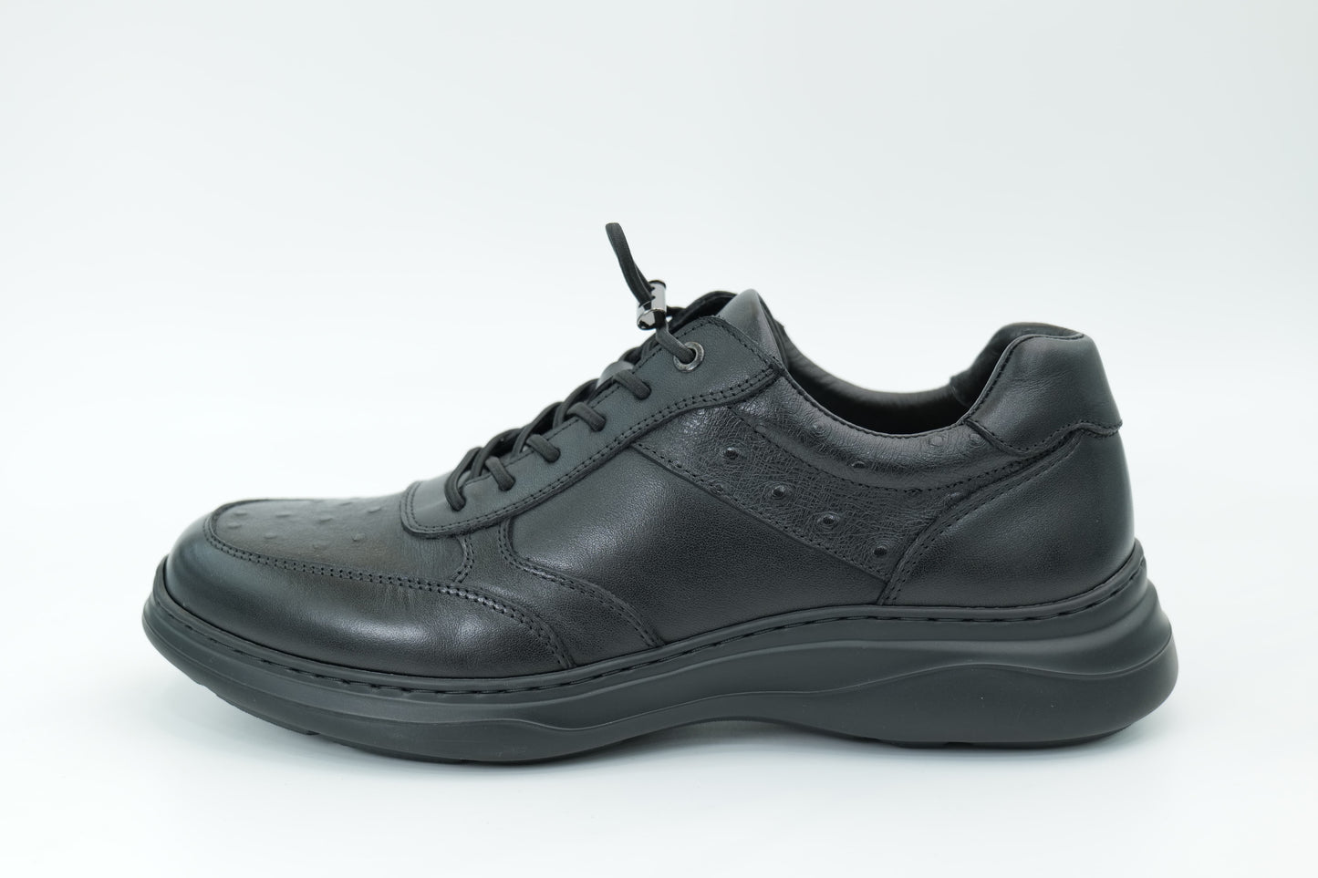 Casual shoes