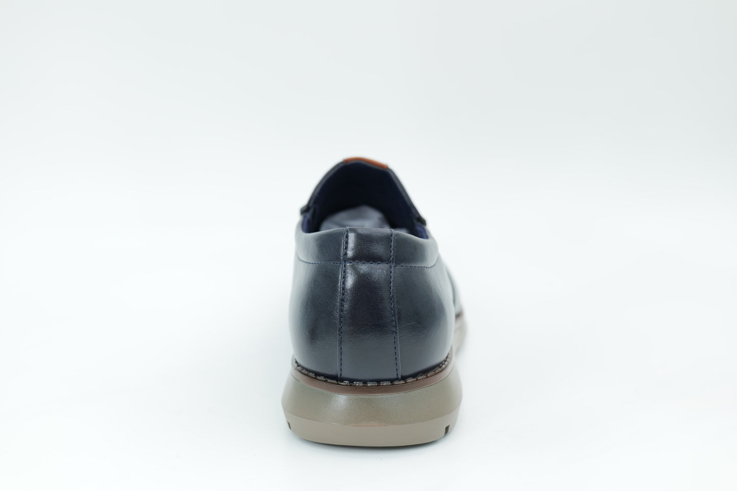 Casual shoes