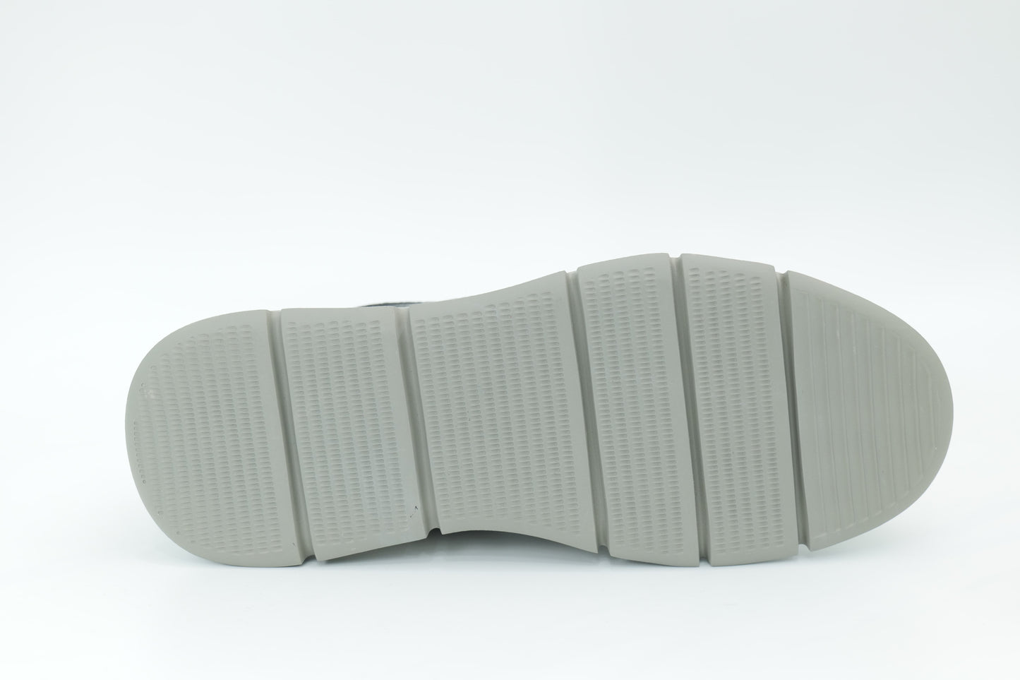 Casual shoes
