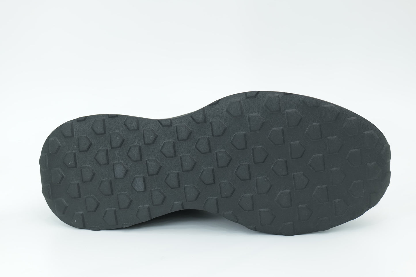 Sports shoes