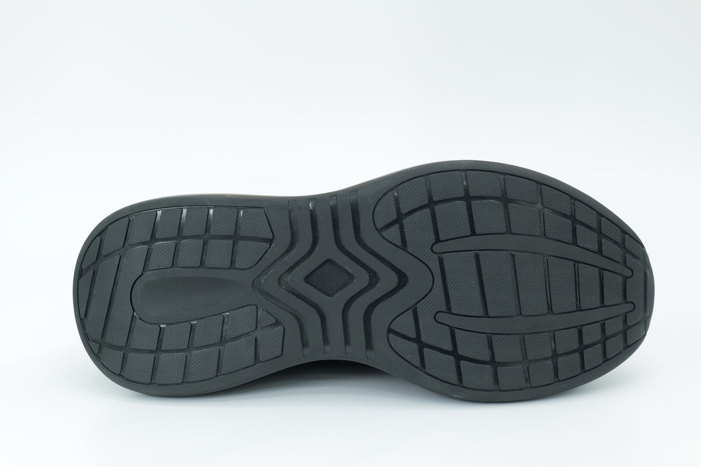 Sports shoes