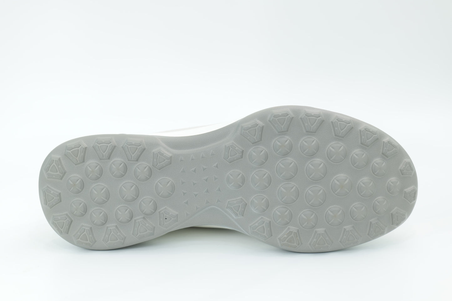Sports shoes