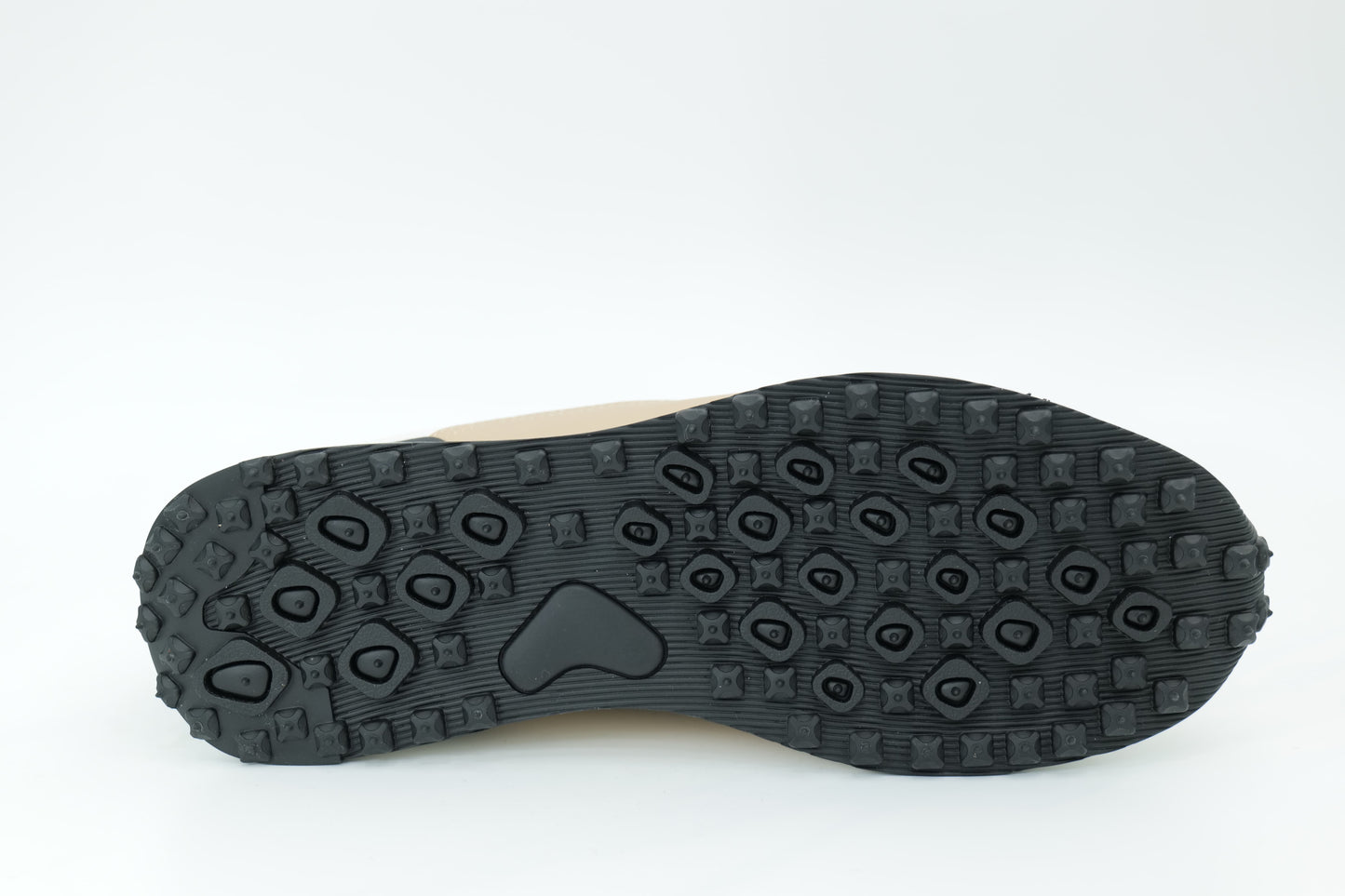 Sports shoes
