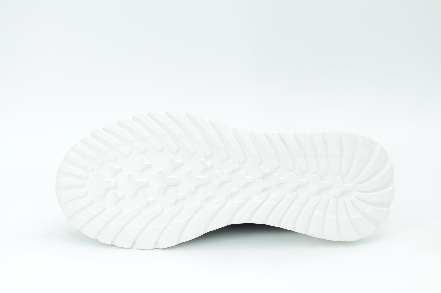 Sports shoes