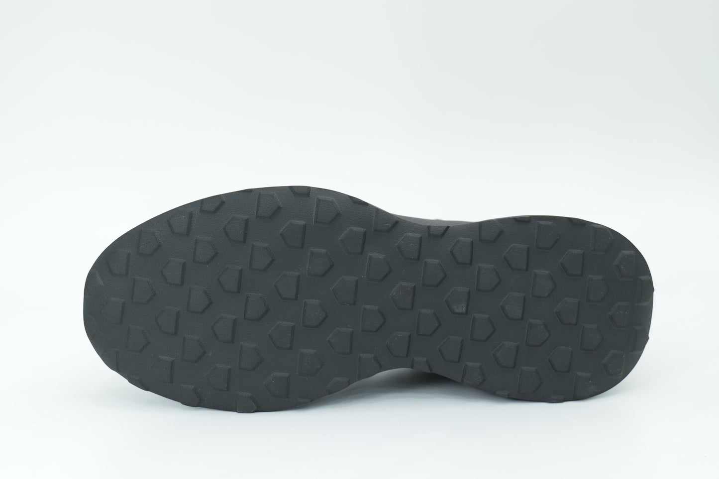 Sports shoes