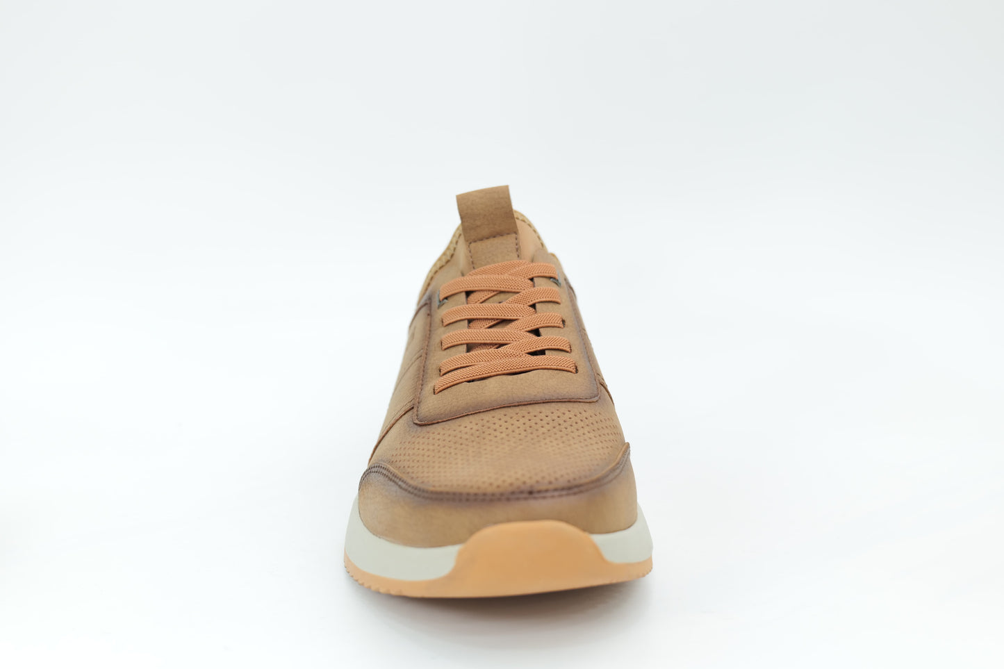 Sports shoes