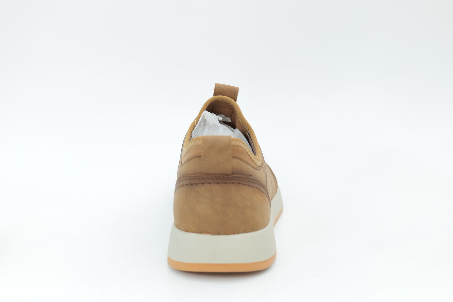 Sports shoes