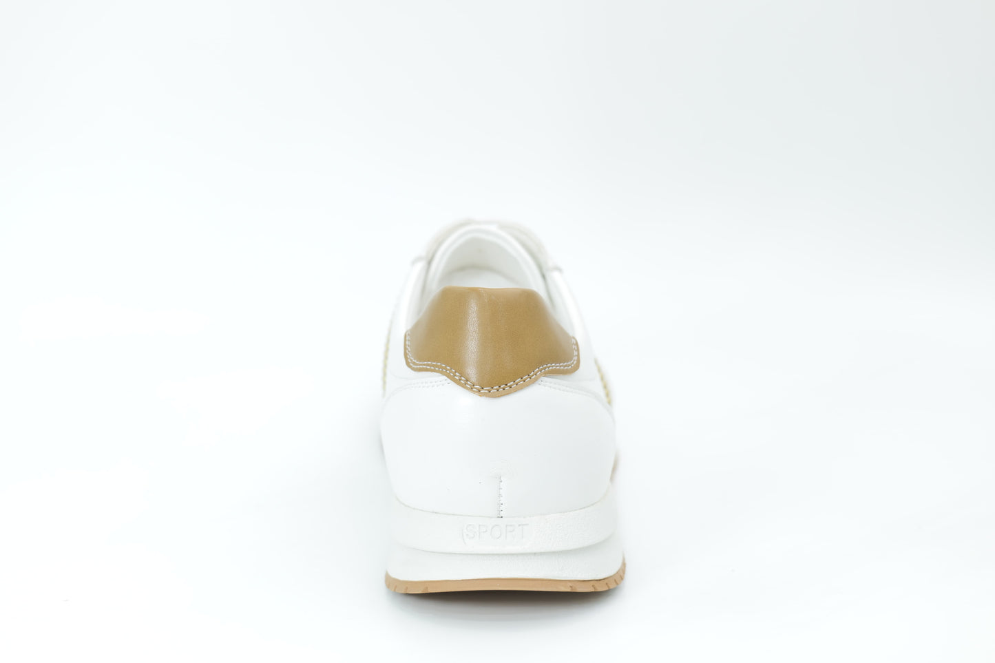 Sports shoes