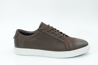 Casual sneakers