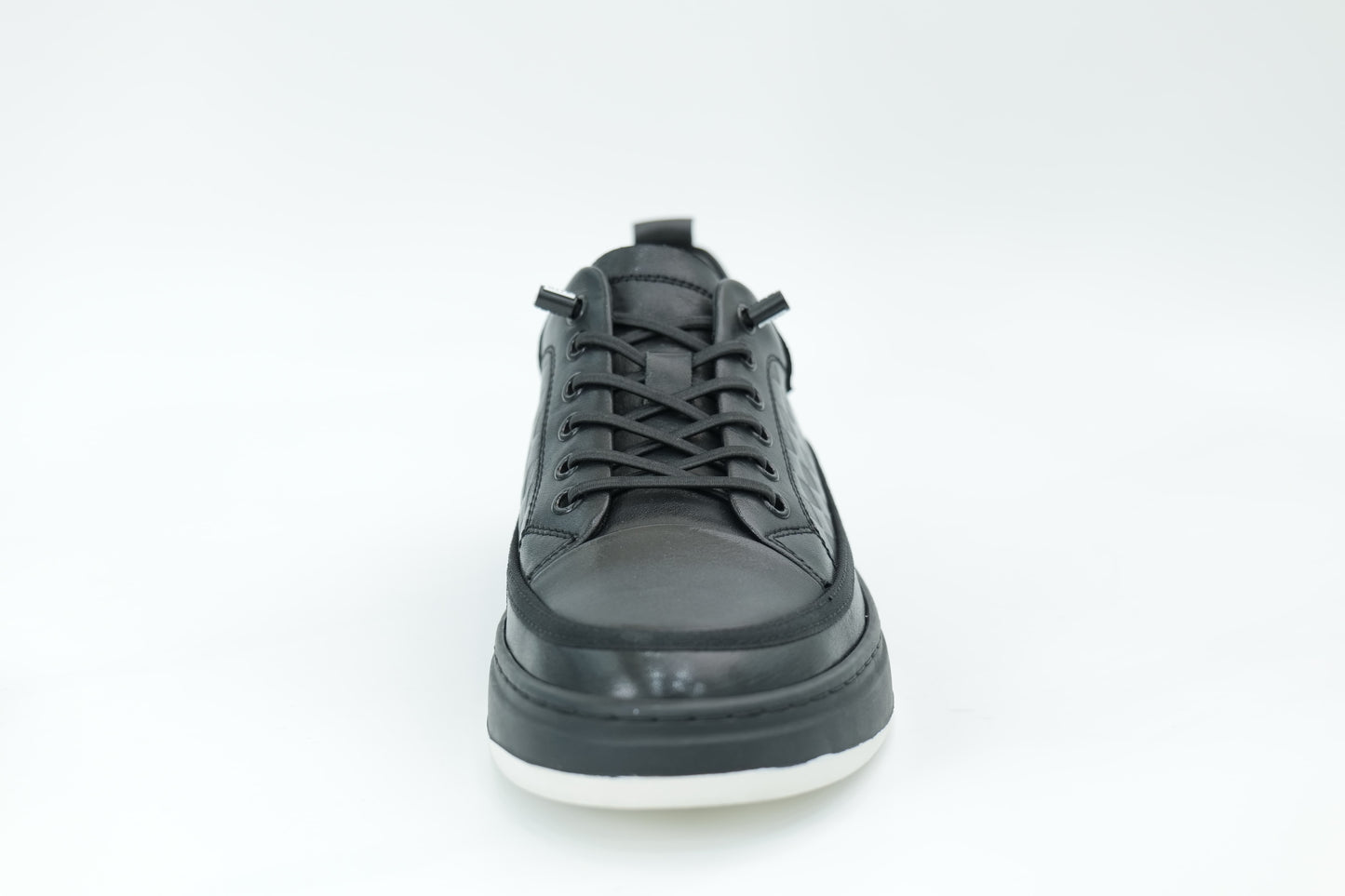 Casual sneakers