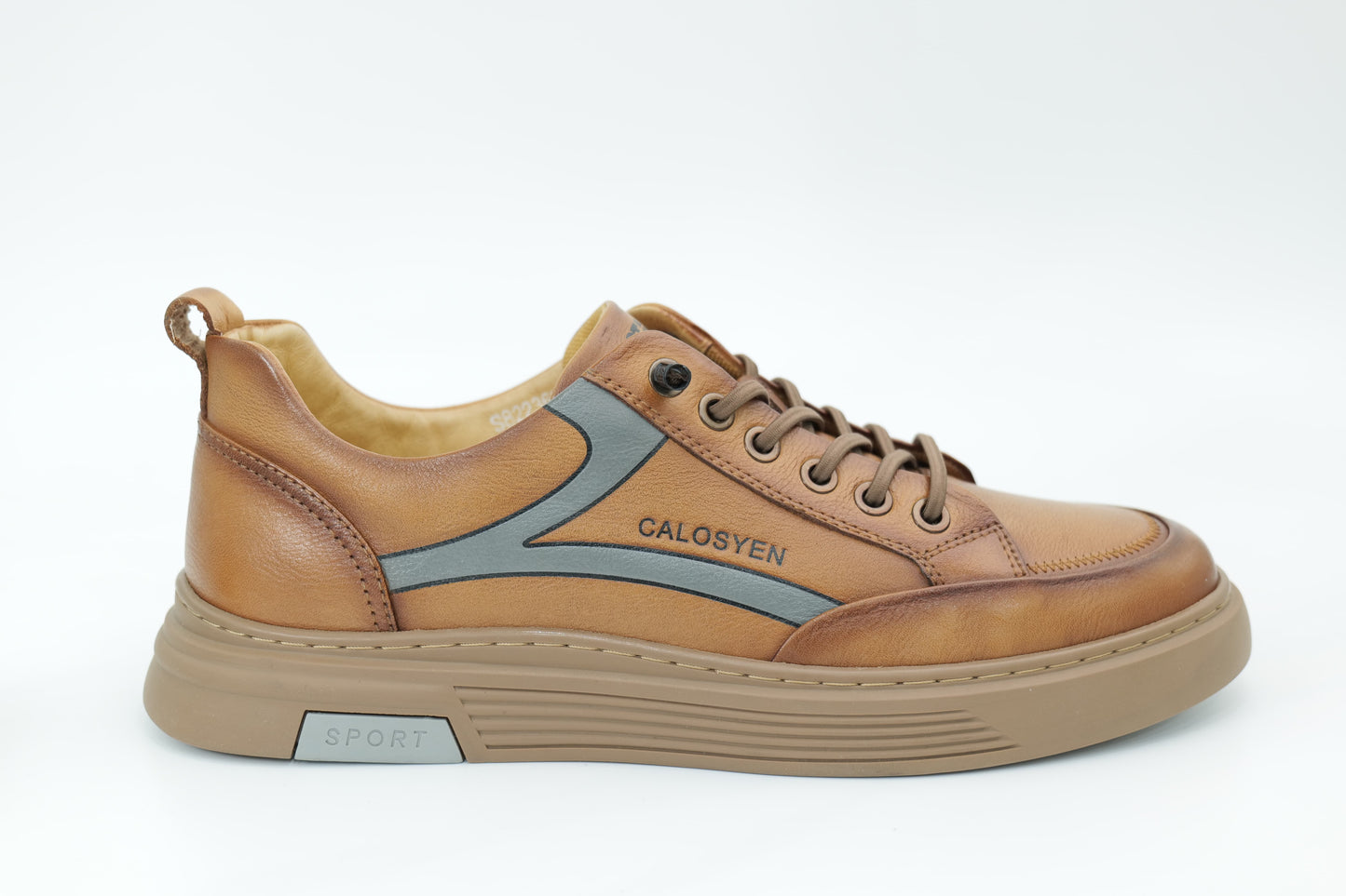 Casual sneakers