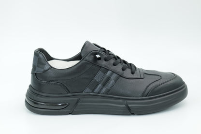 Casual sneakers