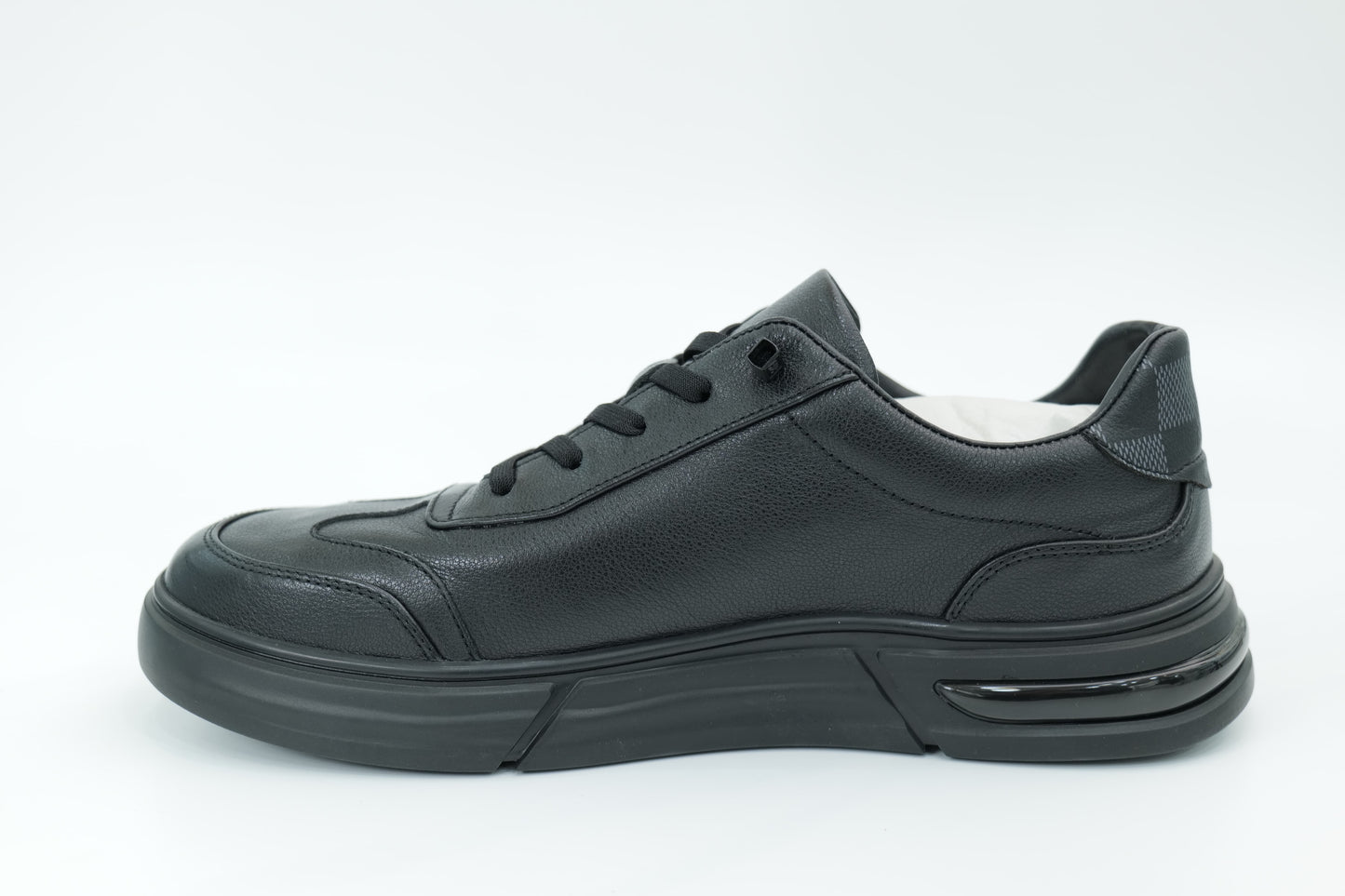 Casual sneakers