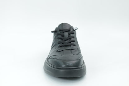Casual sneakers