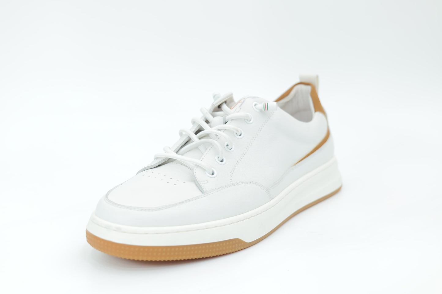 Casual sneakers