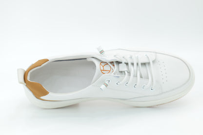Casual sneakers