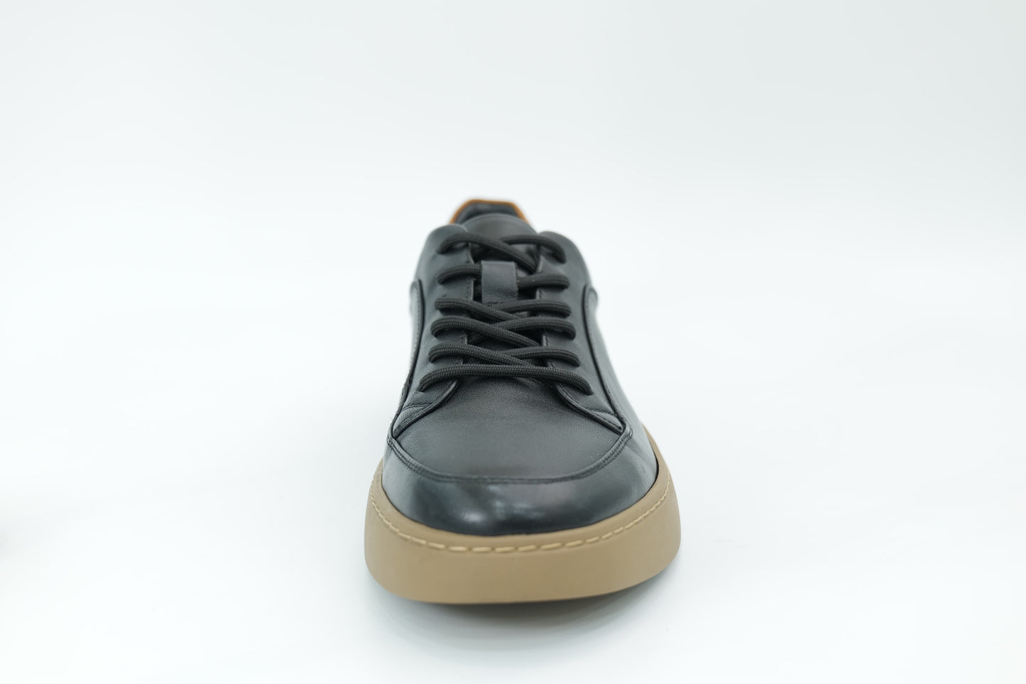 Casual sneakers