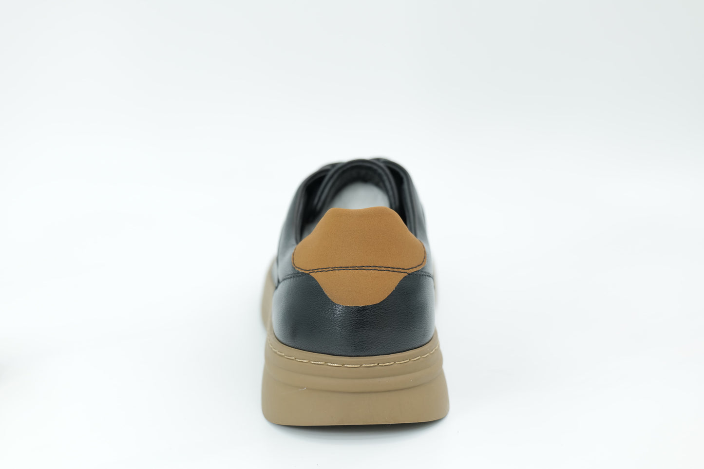 Casual sneakers