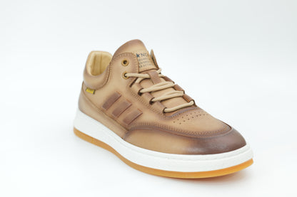 Casual sneakers