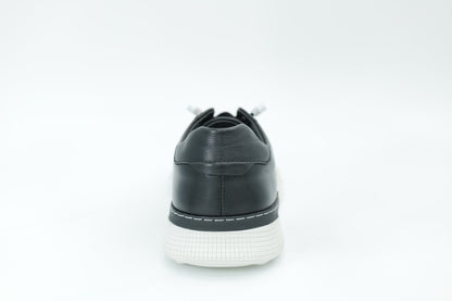 Casual sneakers