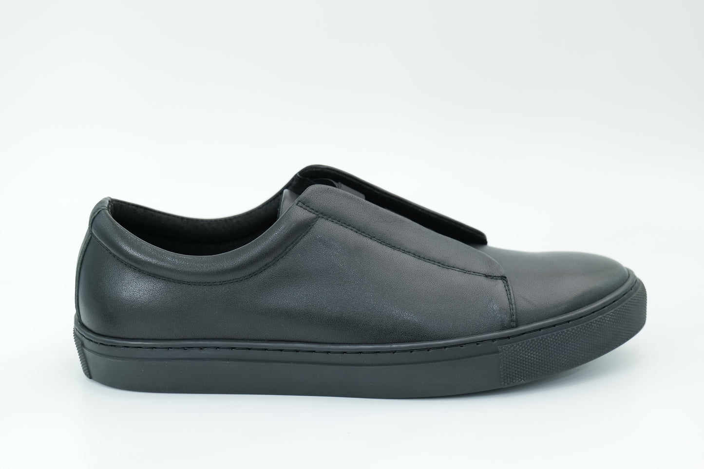 Casual sneakers